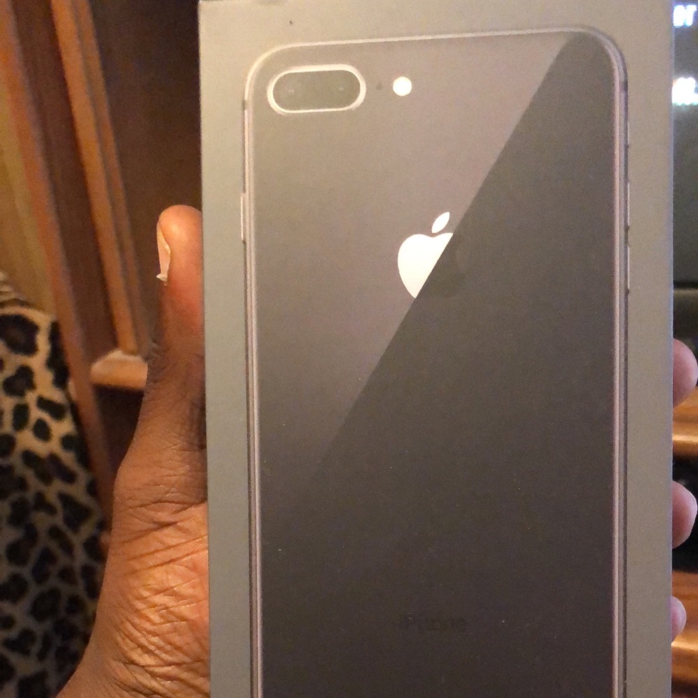 iPhone 8Plus